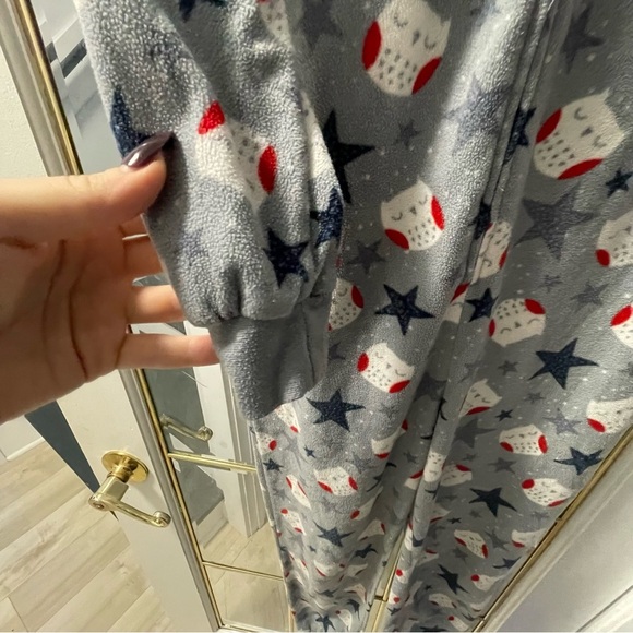 Set of 2- Kids size 12 warm and fussy onesie 💤🛏️ - Picture 10 of 16